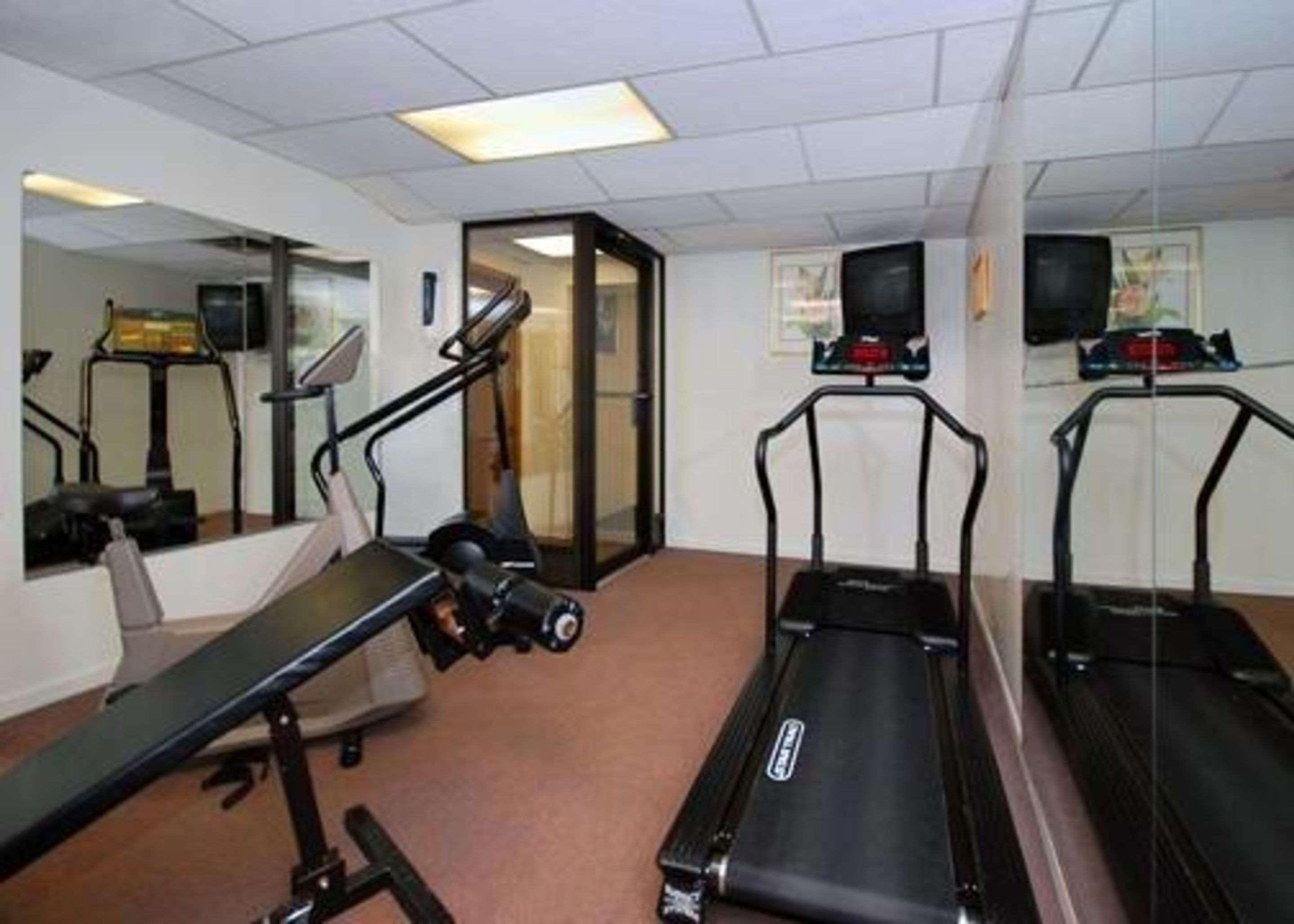 Quality Inn Pittsburgh Airport Oakdale Экстерьер фото