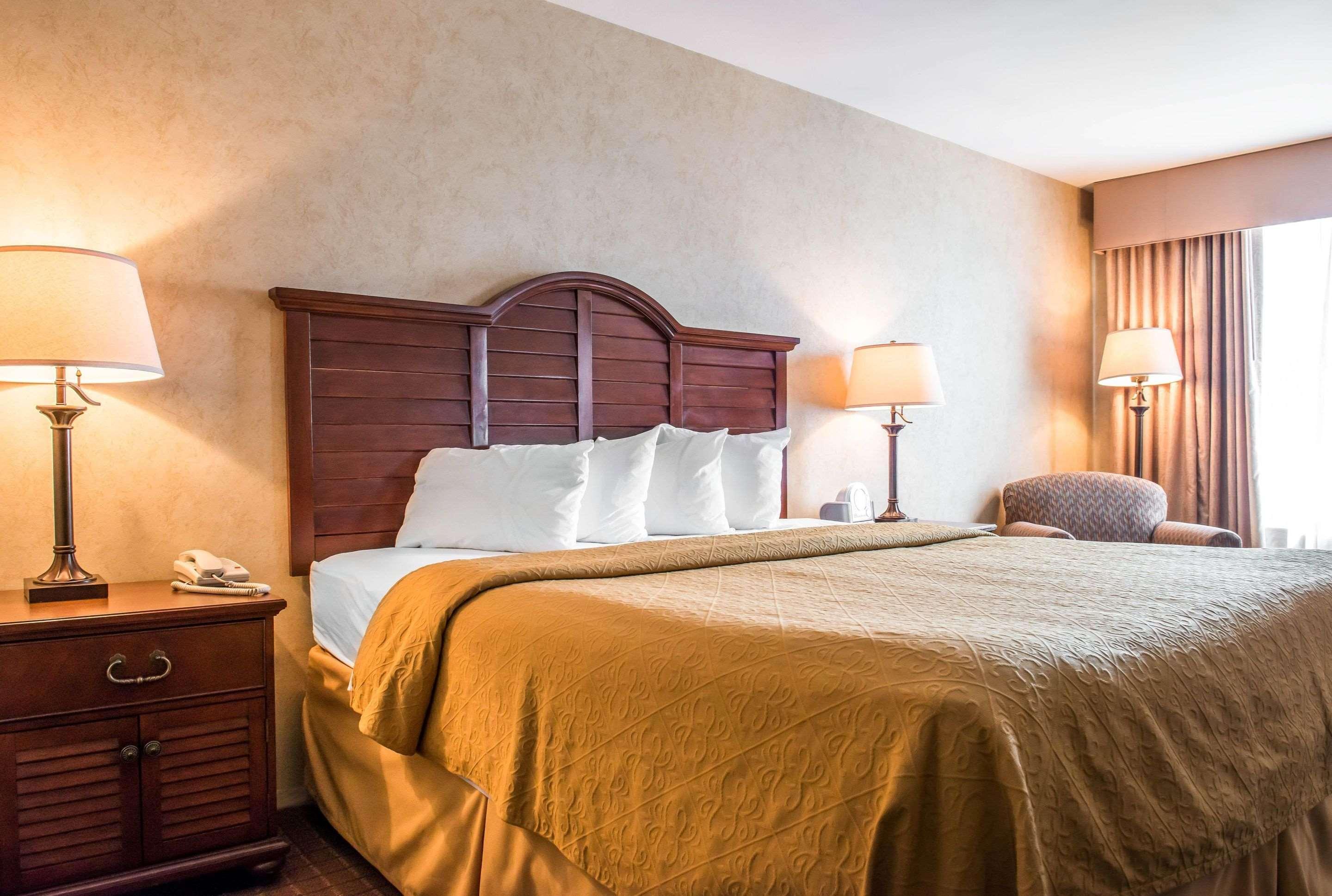 Quality Inn Pittsburgh Airport Oakdale Экстерьер фото