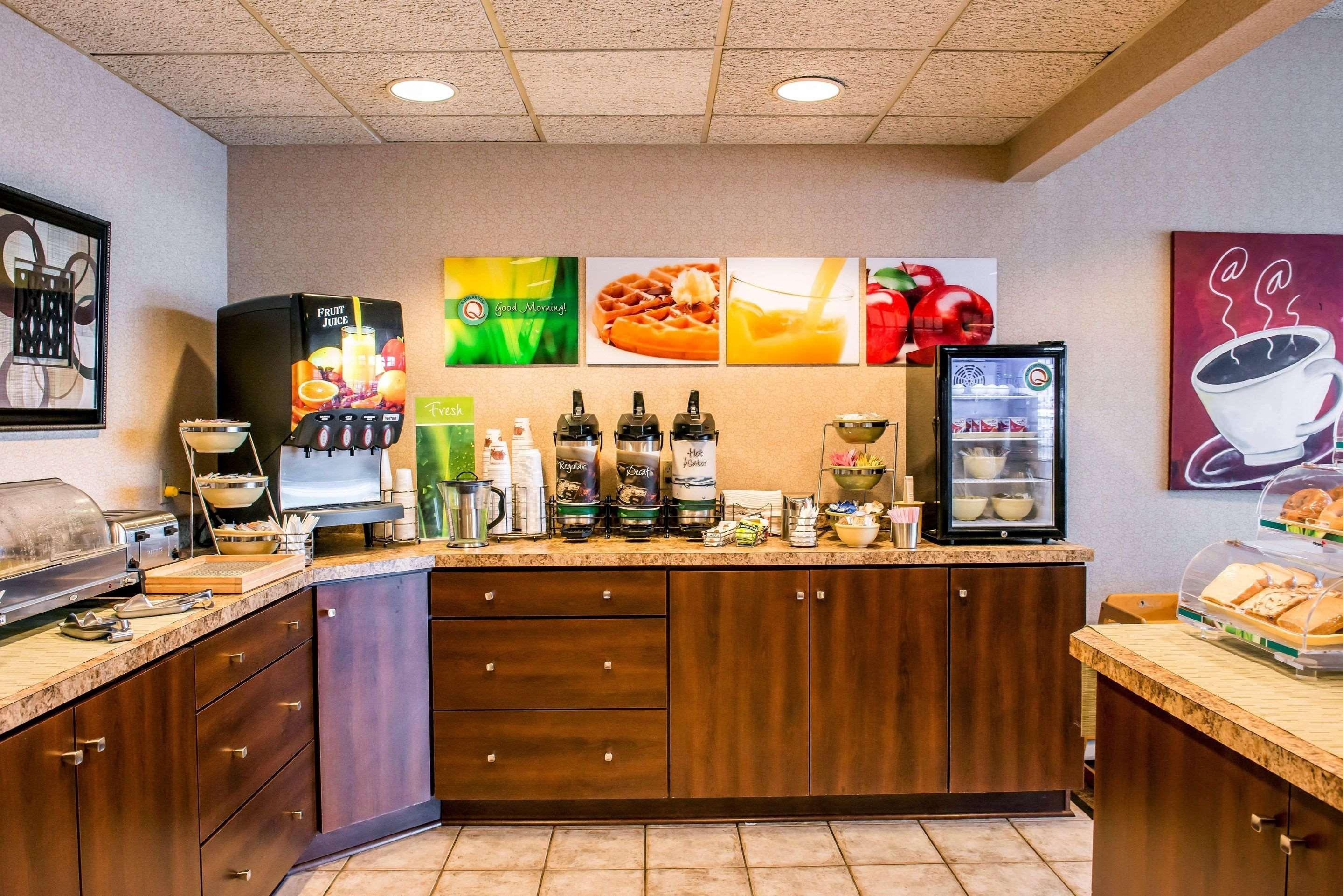 Quality Inn Pittsburgh Airport Oakdale Экстерьер фото