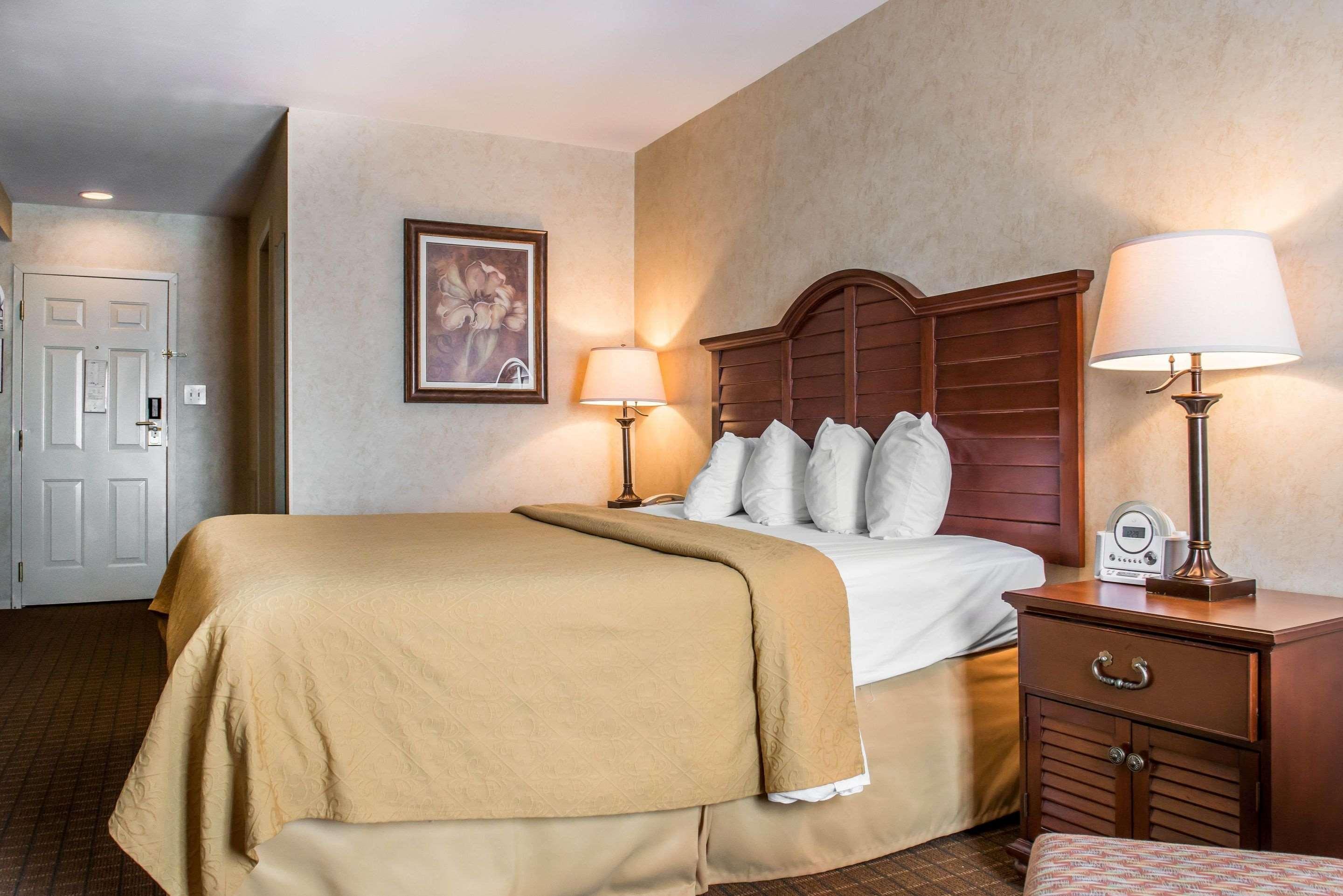 Quality Inn Pittsburgh Airport Oakdale Экстерьер фото