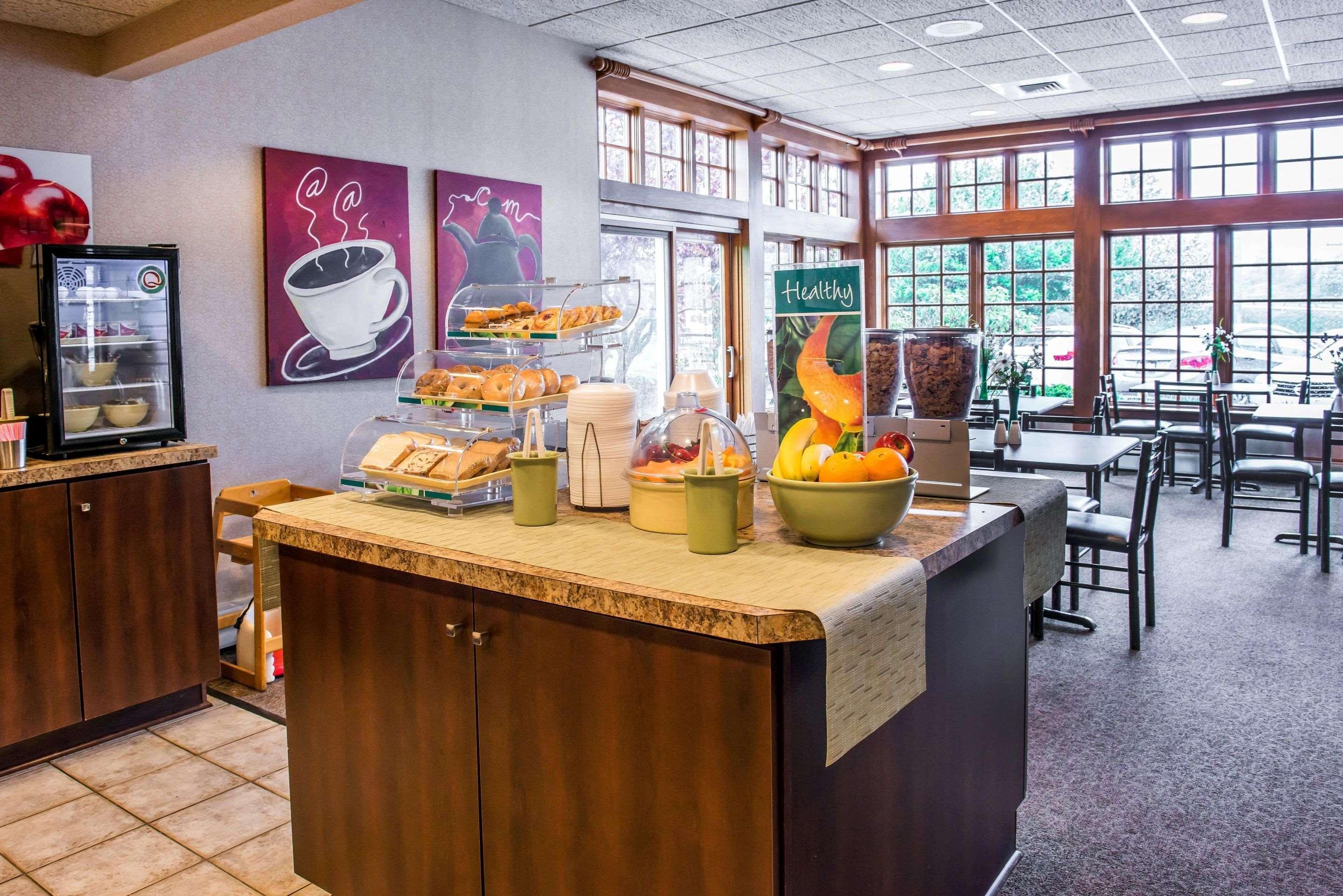 Quality Inn Pittsburgh Airport Oakdale Экстерьер фото