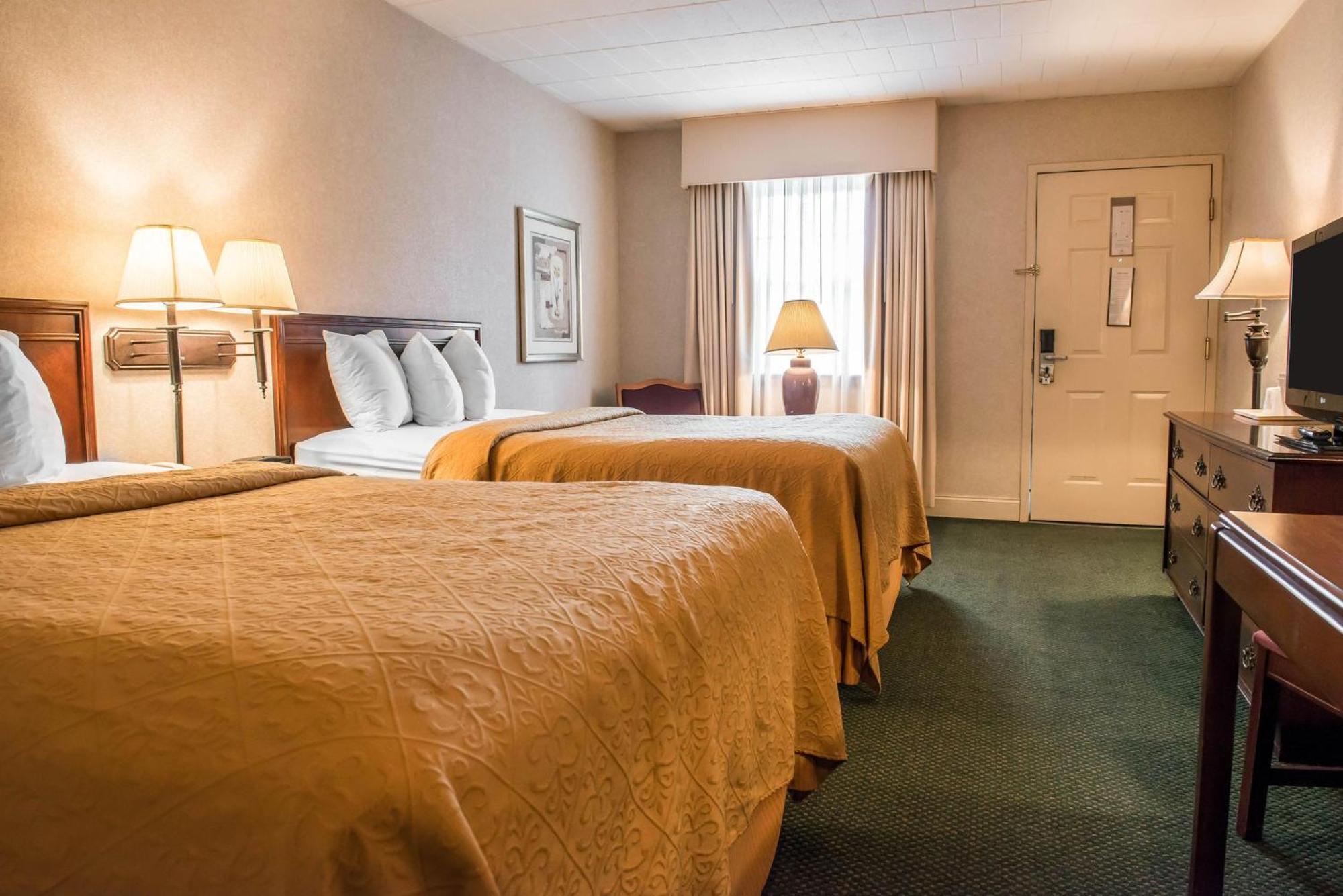 Quality Inn Pittsburgh Airport Oakdale Экстерьер фото