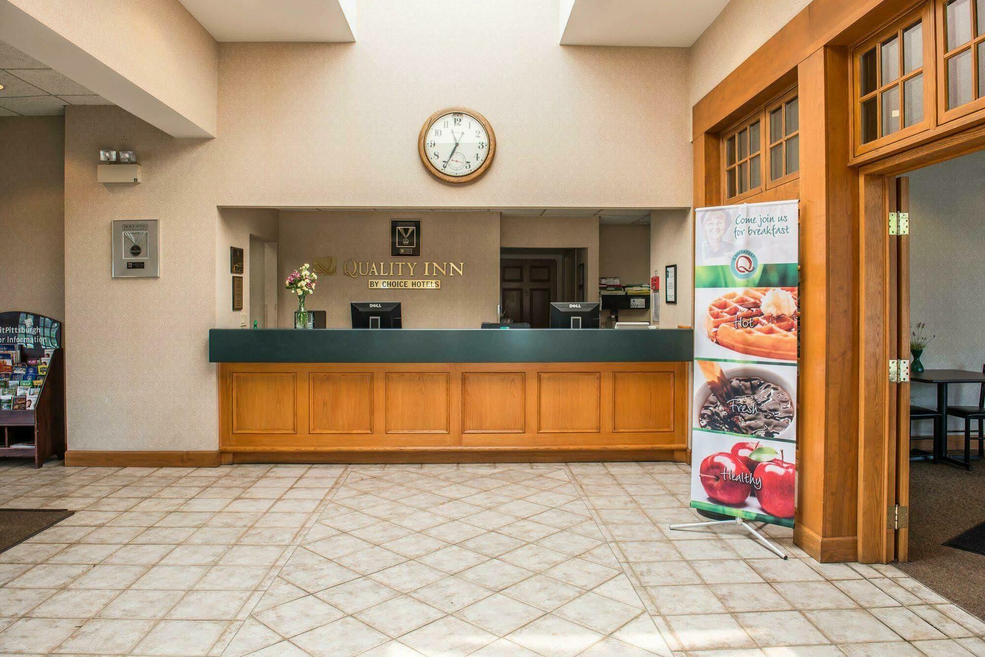 Quality Inn Pittsburgh Airport Oakdale Экстерьер фото